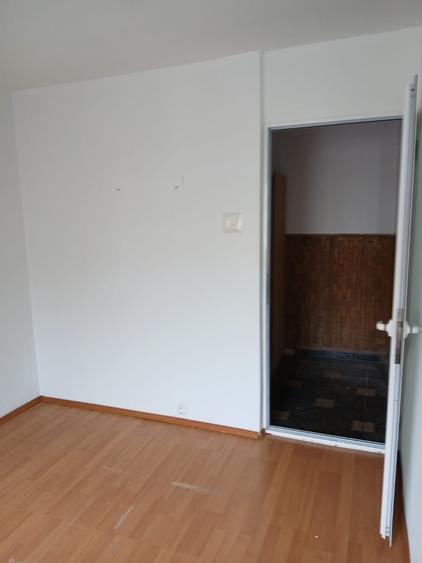 Apartament cu 3 camere decomandat în Aleea Tudor Neculai