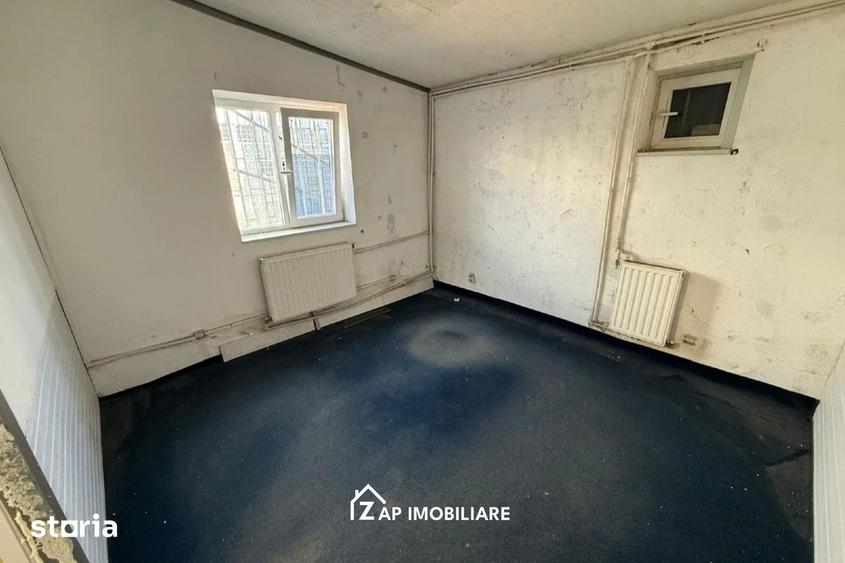 Spațiu comercial, de 200 mp, în Central