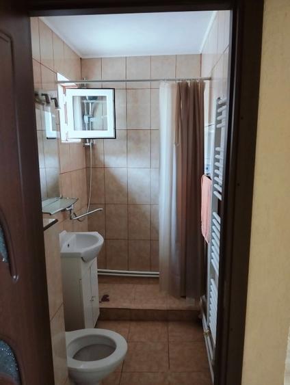 Apartament cu 2 camere semidecomandat în Liliacului