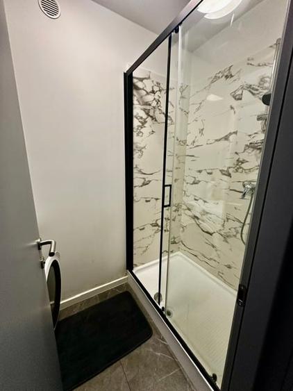 Apartament cu 3 camere semidecomandat în Calea Victoriei