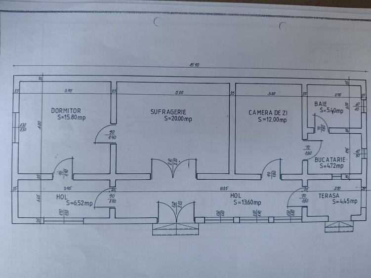 Casă cu 3 camere în Central