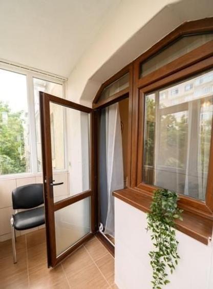 Apartament cu 2 camere semidecomandat, mobilat în Casa de Cultură
