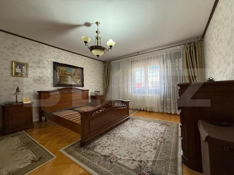 Casă individuală cu 10 camere cu Piscina în Iosefin