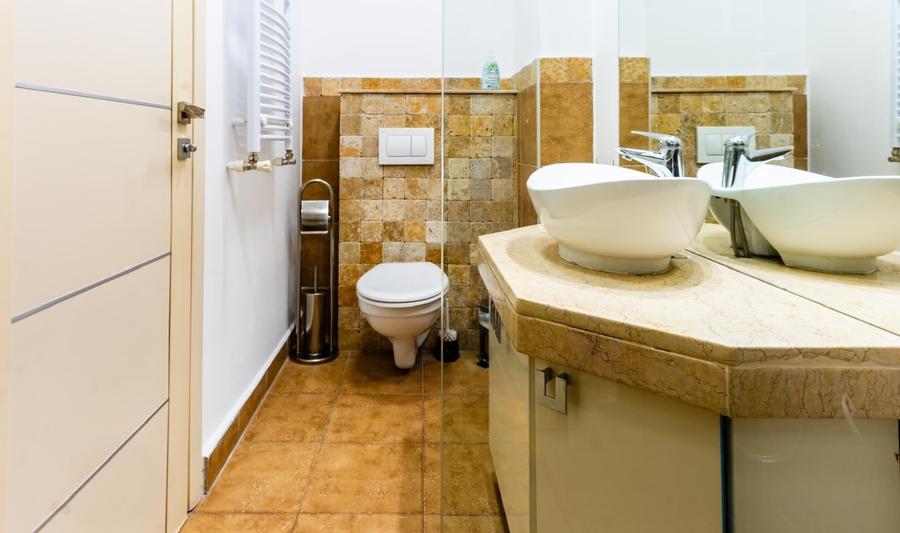 Apartament cu 3 camere semidecomandat în Herăstrău