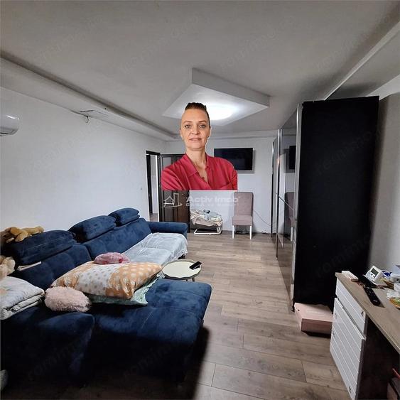 Apartament cu 3 camere decomandat în Central