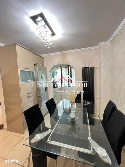Apartament cu 3 camere decomandat în Central