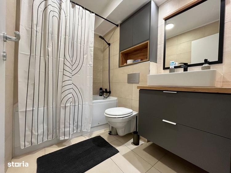 Apartament cu 4 camere decomandat în Pipera