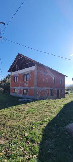 Casă cu 4 camere în Ghighișeni