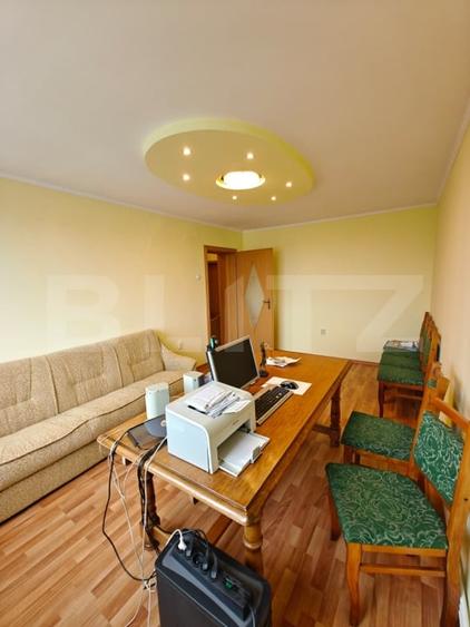 Apartament cu 3 camere decomandat, mobilat în Central