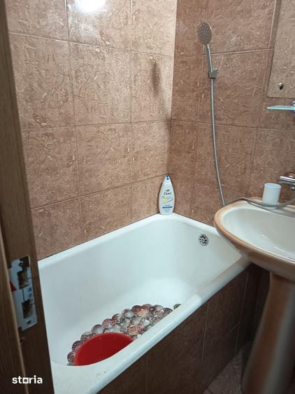 Apartament cu 2 camere în Podu Roș