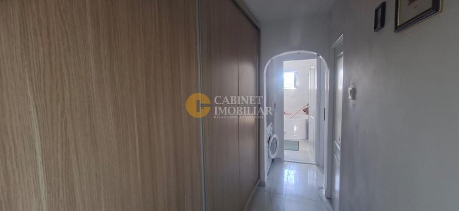 Apartament cu 3 camere decomandat, mobilat în Tomești