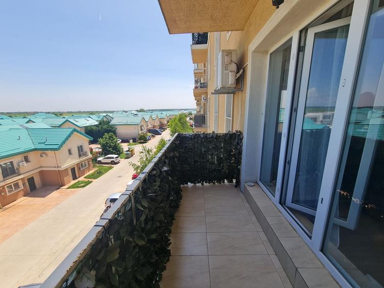 Apartament cu 3 camere semidecomandat în Ștefăneștii de Jos