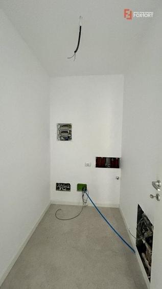 Casă individuală cu 3 camere cu Canalizare în Sânandrei