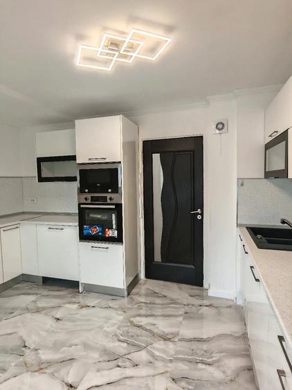 Apartament cu 4 camere decomandat în Centrul Civic