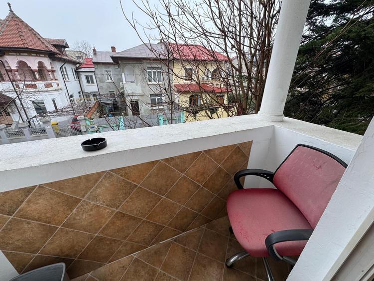 Casă cu 7 camere cu Canalizare în Cotroceni