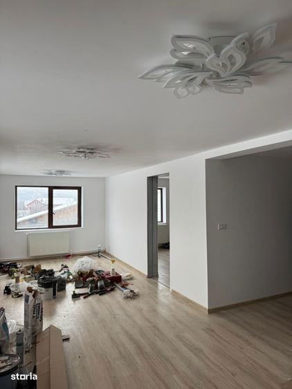 Casă cu 2 camere cu Teren 1000 Mp în Exterior Vest