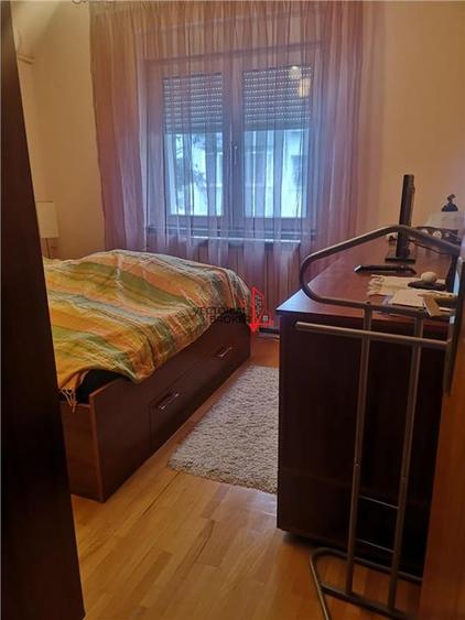 Apartament cu 3 camere decomandat, mobilat în Basarabia