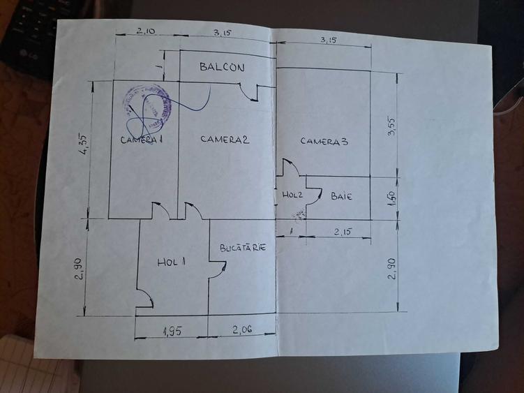 Apartament cu 3 camere semidecomandat în Banca Națională