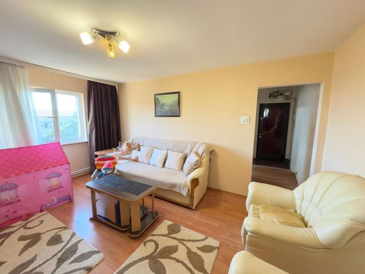 Apartament cu 2 camere semidecomandat, mobilat în Inel I