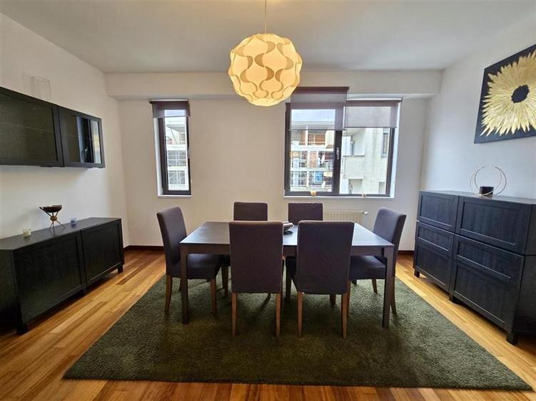 Apartament cu 5 camere decomandat, mobilat în Herăstrău