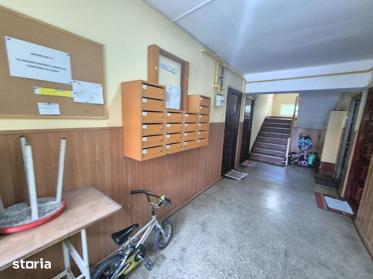 Chirie 2 Camere semidecomandat zona Florilor Str Violetelor etaj 1 - 1