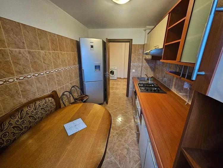 Apartament cu 2 camere decomandat în Autogară