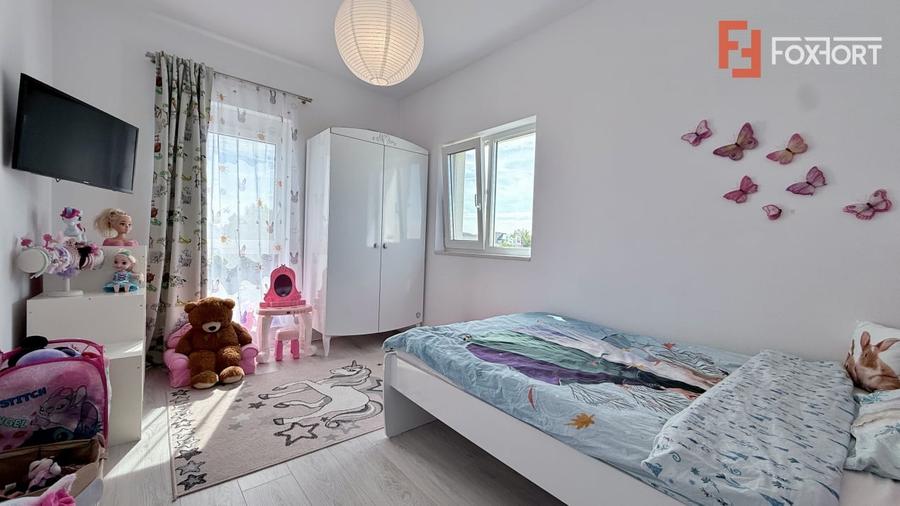Duplex cu 4 camere cu Teren 271 Mp în Urseni