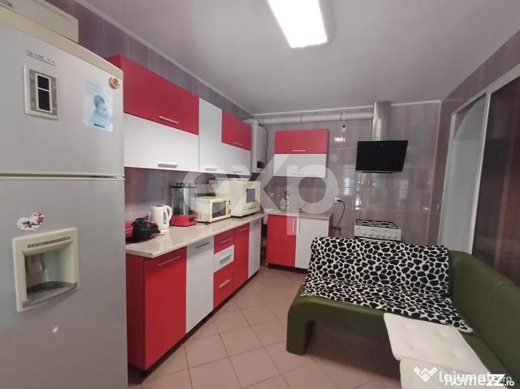 Apartament cu 2 camere semidecomandat în Prelungirea Craiovei
