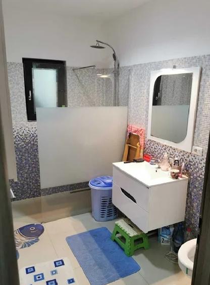 Casă individuală cu 4 camere cu Canalizare în Rediu