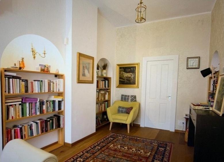 Casă cu 9 camere cu Garaj în Floreasca