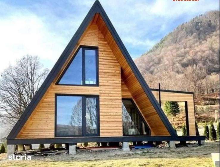 Teren de 2400 mp, în Pietroșani