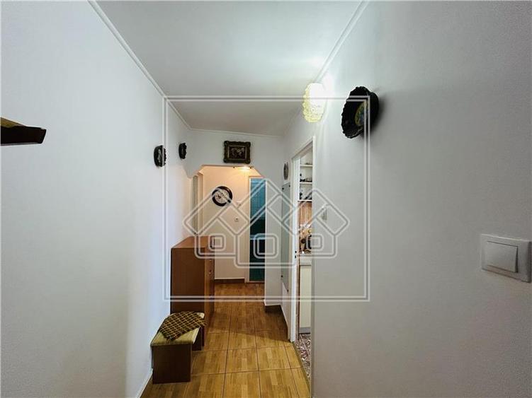 Apartament cu 2 camere decomandat în Calea Dumbrăvii