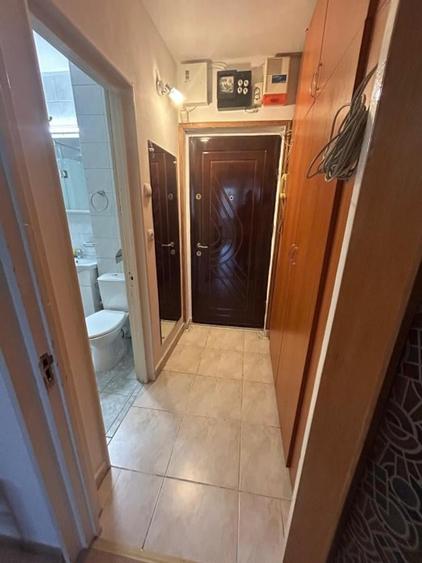 Garsonieră decomandată în Drumul Taberei