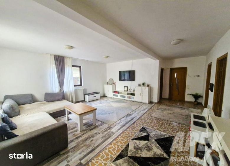 Casă cu 3 camere cu Teren 400 Mp în Central