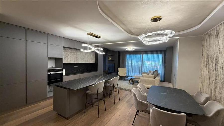 Apartament cu 3 camere circular, mobilat în Bună Ziua