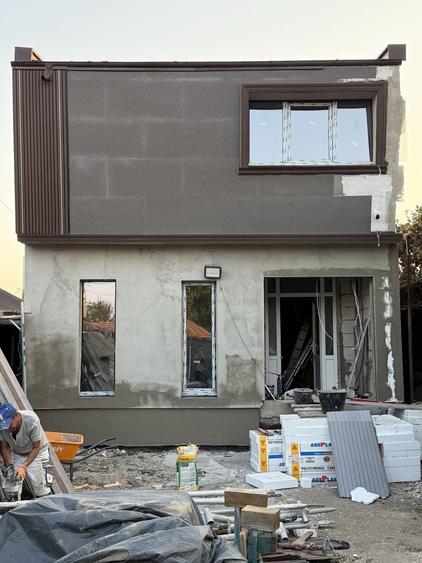 Casă cu 4 camere în Exterior Vest