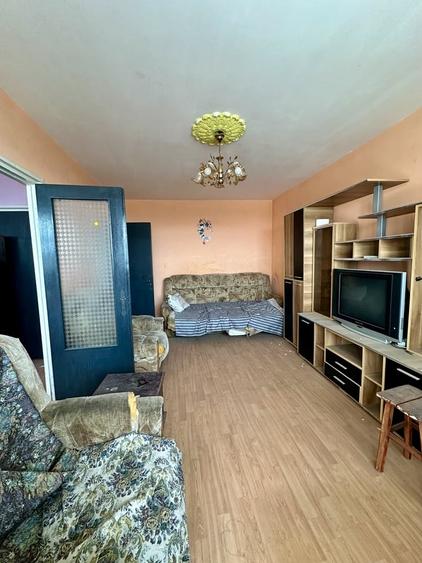 Apartament cu 3 camere decomandat în Prelungirea Ghencea