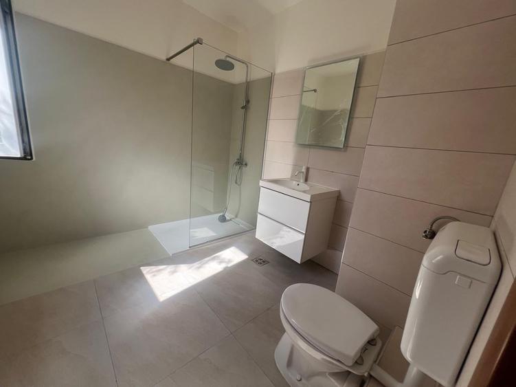 Apartament cu 3 camere decomandat în Herăstrău