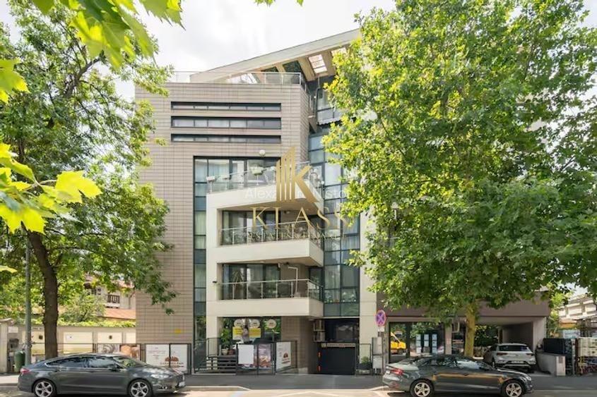 Apartament cu 3 camere, mobilat în Polonă