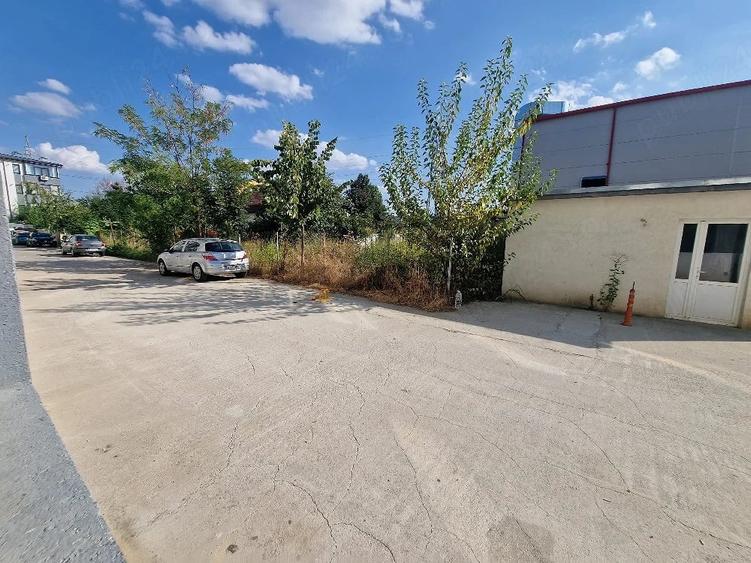 Garsonieră decomandată în Roșu