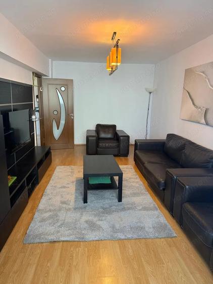Apartament cu 4 camere decomandat în Tudor