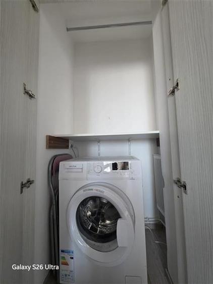 Apartament cu 2 camere semidecomandat în 13 Decembrie