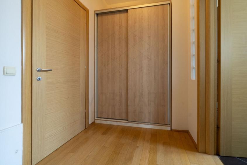 Apartament cu 4 camere decomandat, mobilat în Herăstrău