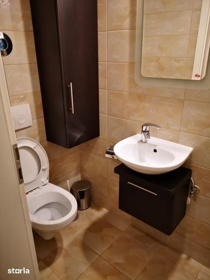 Apartament cu 3 camere în Central — fotografia 3