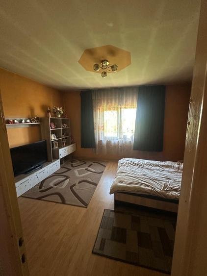 Casă cu 3 camere în Central