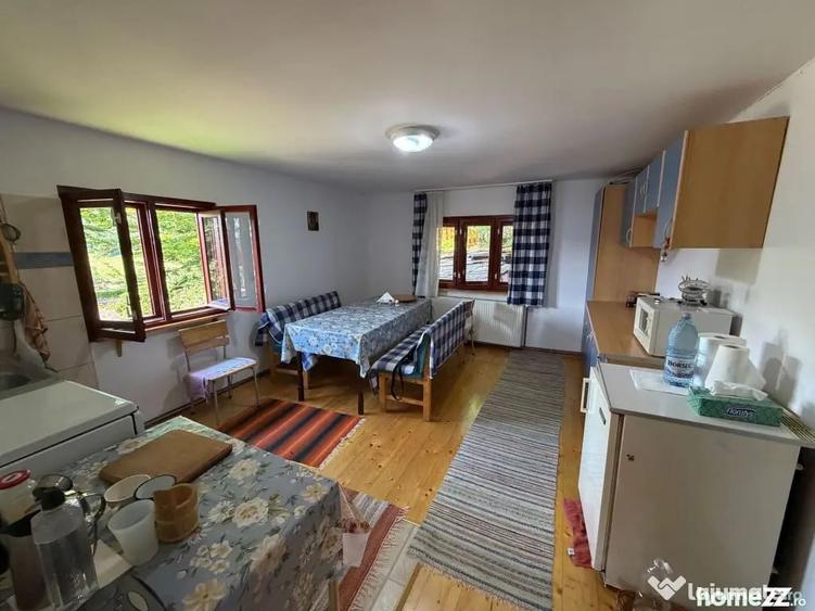 Casă cu 3 camere cu Teren 270 Mp în Bubești