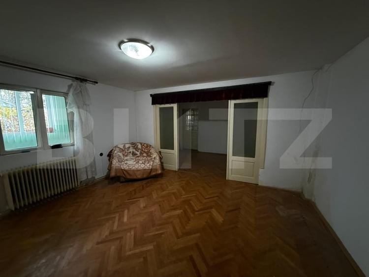 Casă individuală cu 4 camere cu Canalizare în Gheorghe Doja