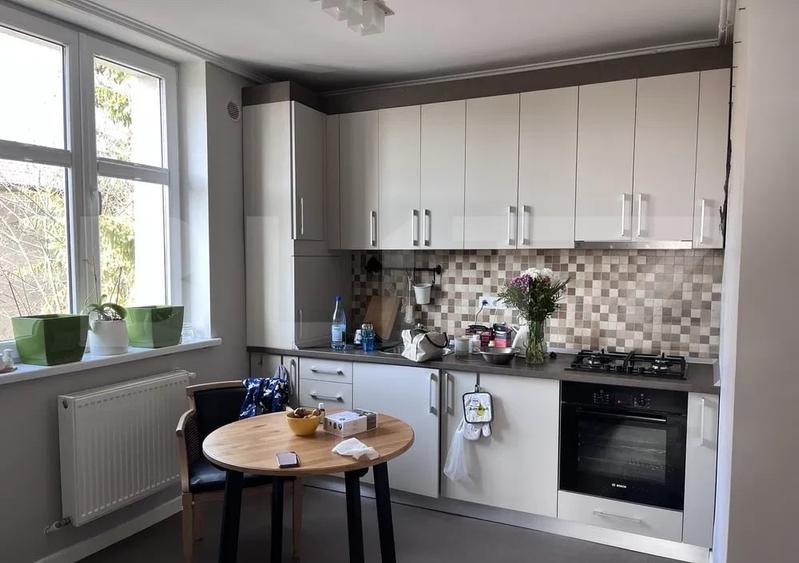 Apartament cu 2 camere decomandat, mobilat în Mărăști