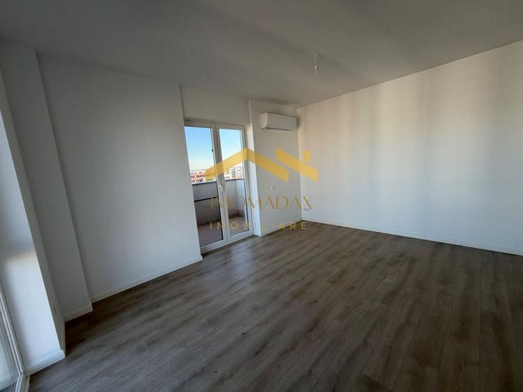 Apartament cu 3 camere decomandat în Aradului