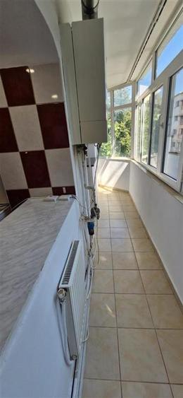 Apartament cu 3 camere decomandat, mobilat în Brăilei
